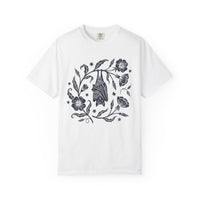 Load image into Gallery viewer, Folk Art Vintage Bat Graphic Tee