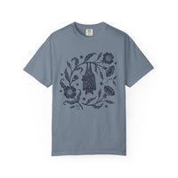 Load image into Gallery viewer, Folk Art Vintage Bat Graphic Tee