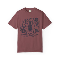 Load image into Gallery viewer, Folk Art Vintage Bat Graphic Tee