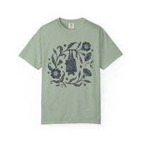Load image into Gallery viewer, Folk Art Vintage Bat Graphic Tee